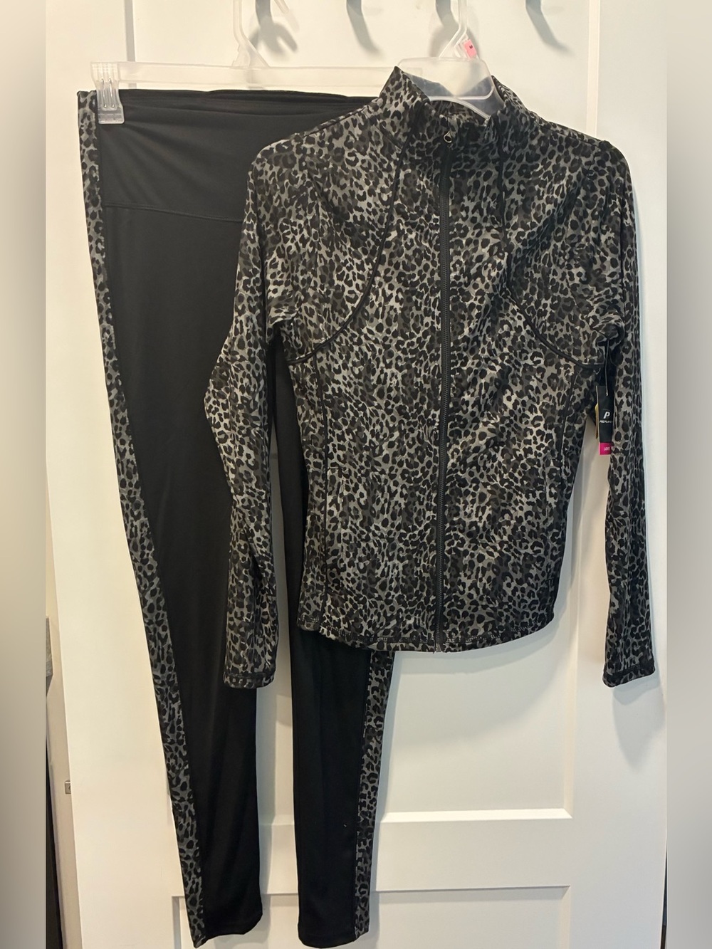 Women's Black Leopard Print Active Jacket & Leggings Set medium